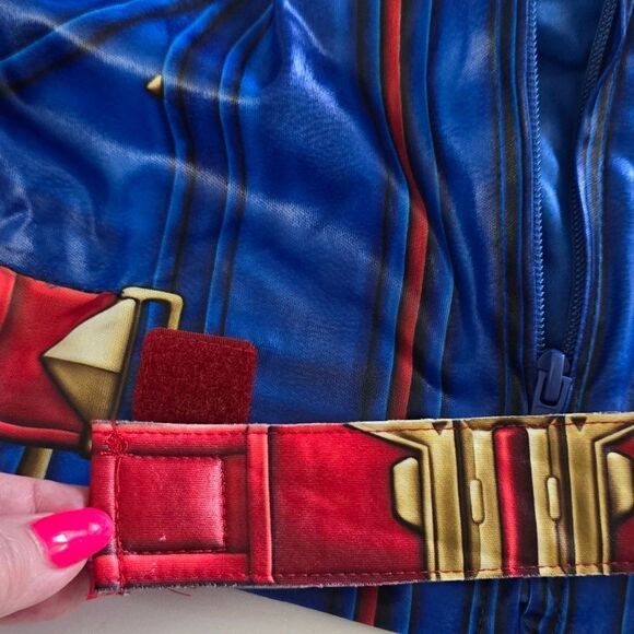 Disney Captain Marvel Costume Tweens NWT Girls Superhero Fancy Deluxe Halloween - Picture 8 of 16